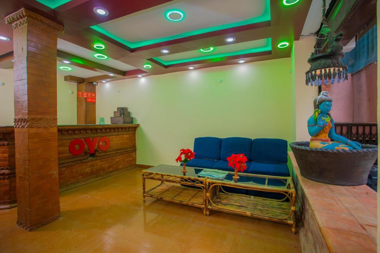 Oyo Hotel Antique Kutty Катманду Экстерьер фото