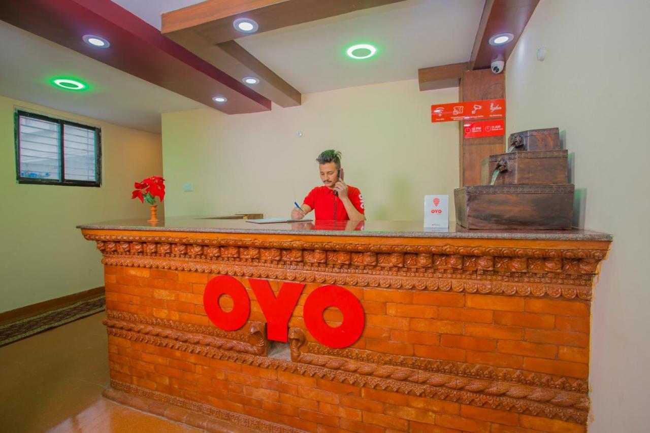 Oyo Hotel Antique Kutty Катманду Экстерьер фото